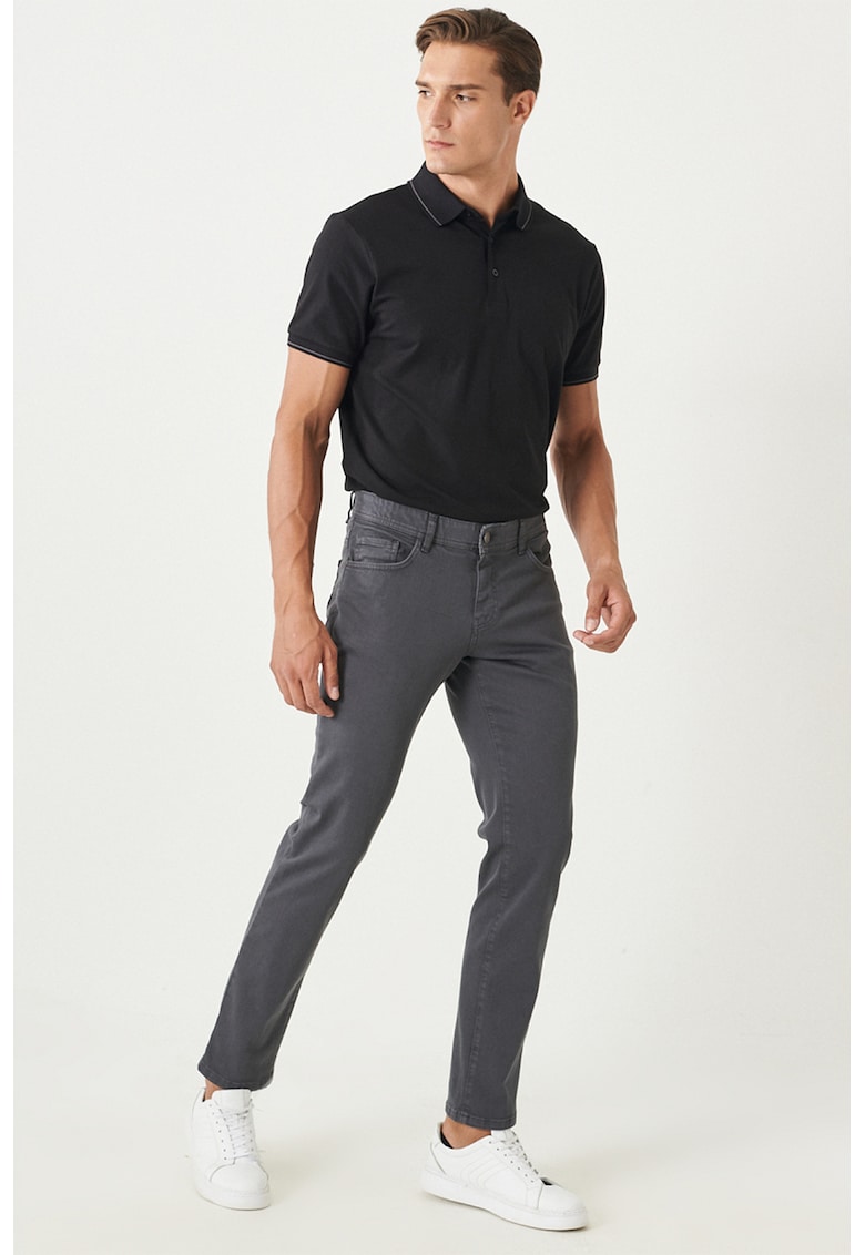 Дънки с джобове и средна талия ACCo