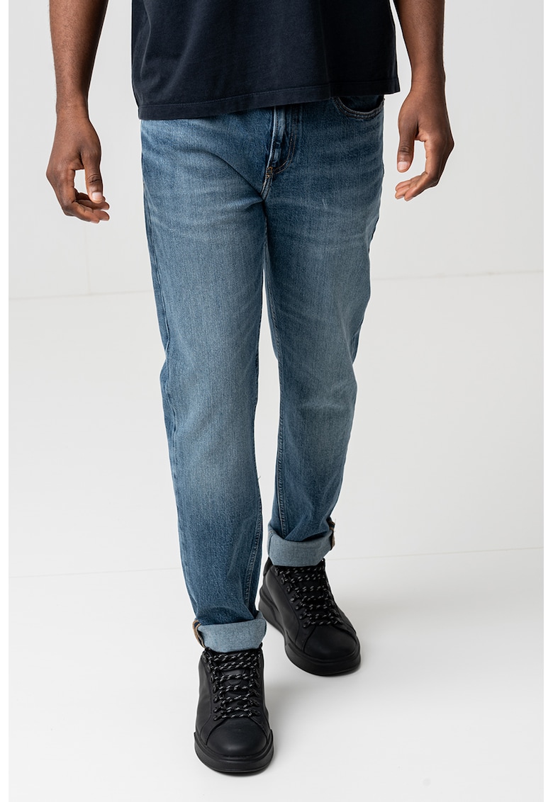 Дънки с ниска талия и захабен ефект CALVIN KLEIN JEANS