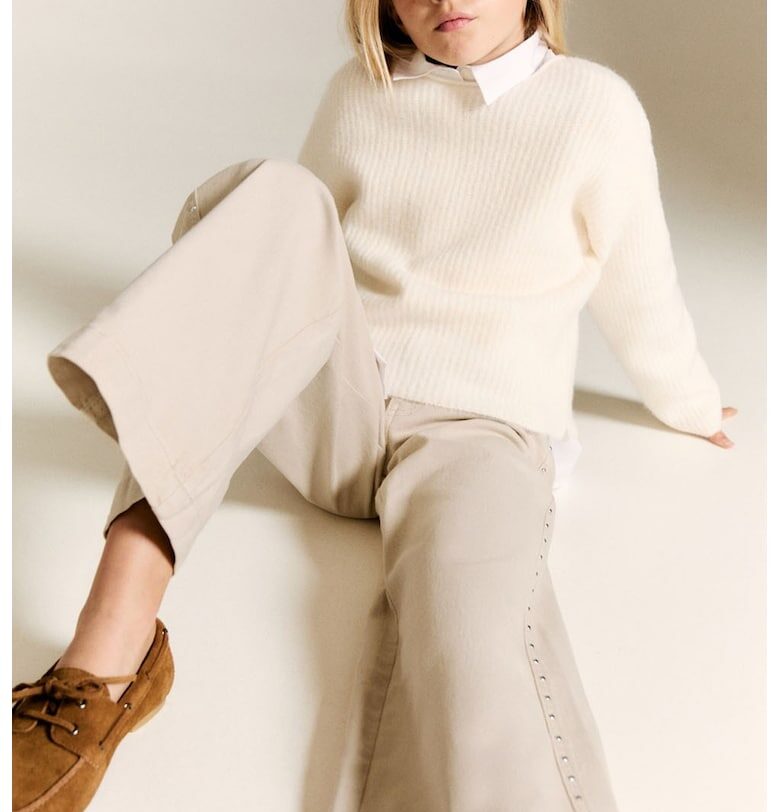 Дънки с широк крачол и нитове Mango