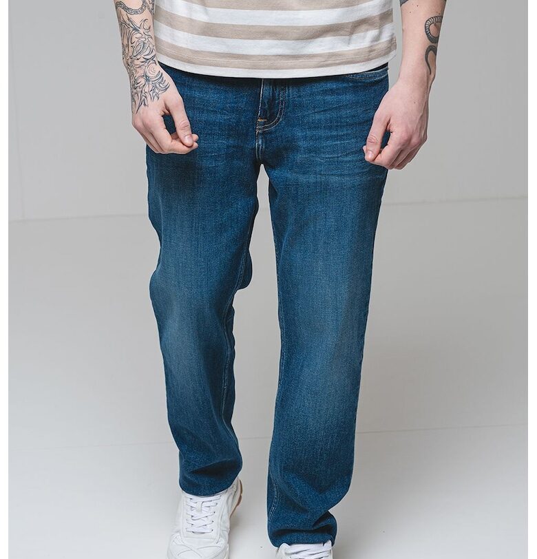 Дънки със свободна кройка Tommy Hilfiger