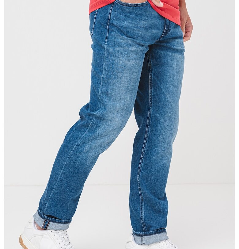 Дънки със средна талия BOSS