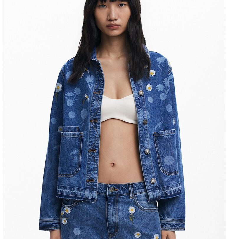 Дънково яке с джобове и бродерии DESIGUAL