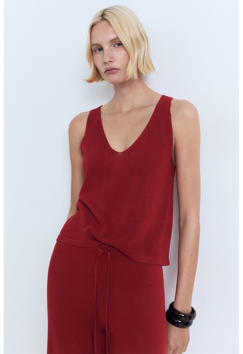 Едноцветен шпиц топ Mango