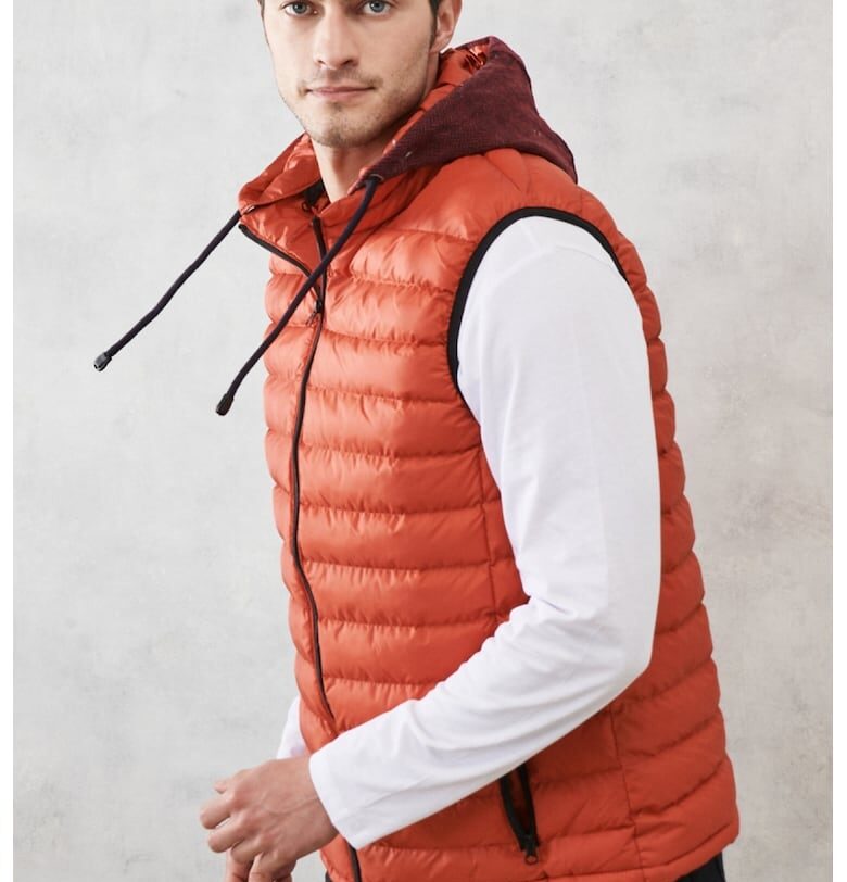 Елек с качулка ACCo