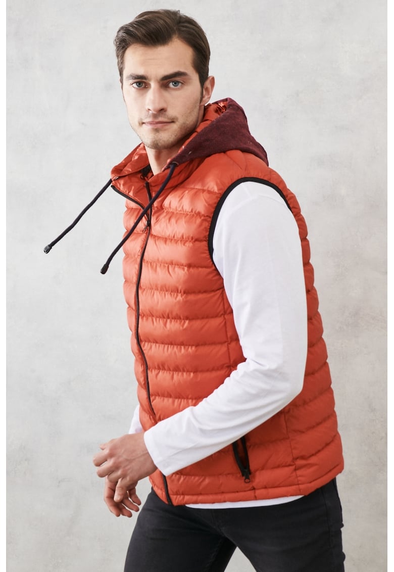 Елек с качулка ACCo