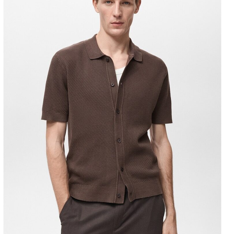 Жилетка с къси ръкави и копчета Mango