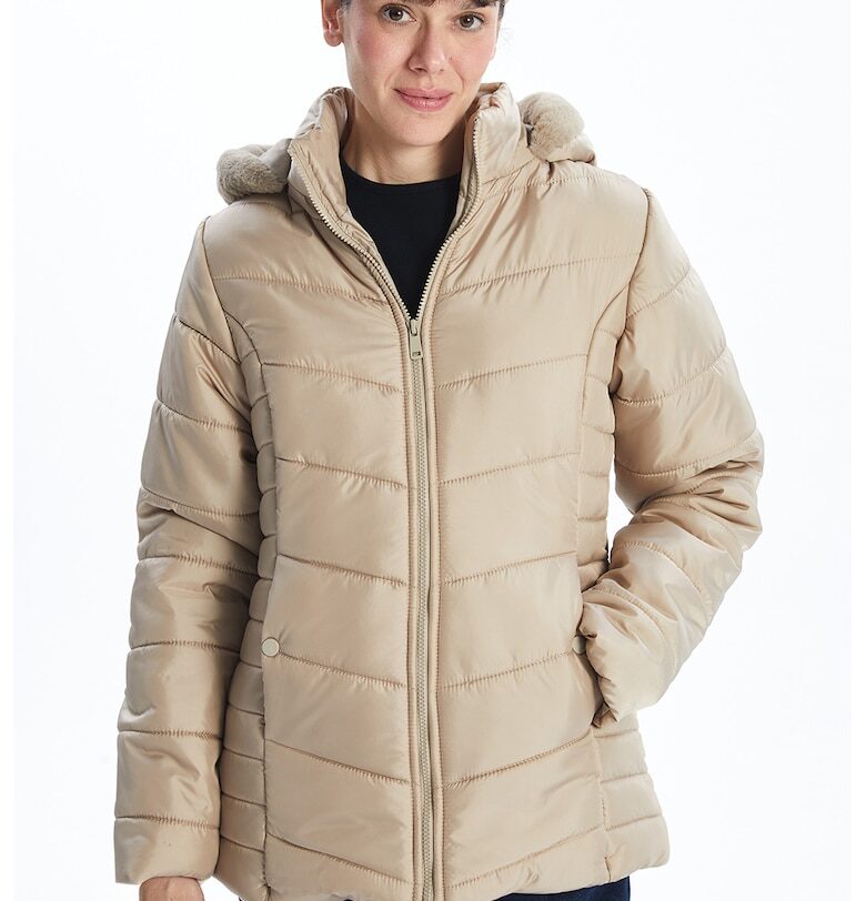 Зимно капитонирано яке LC WAIKIKI