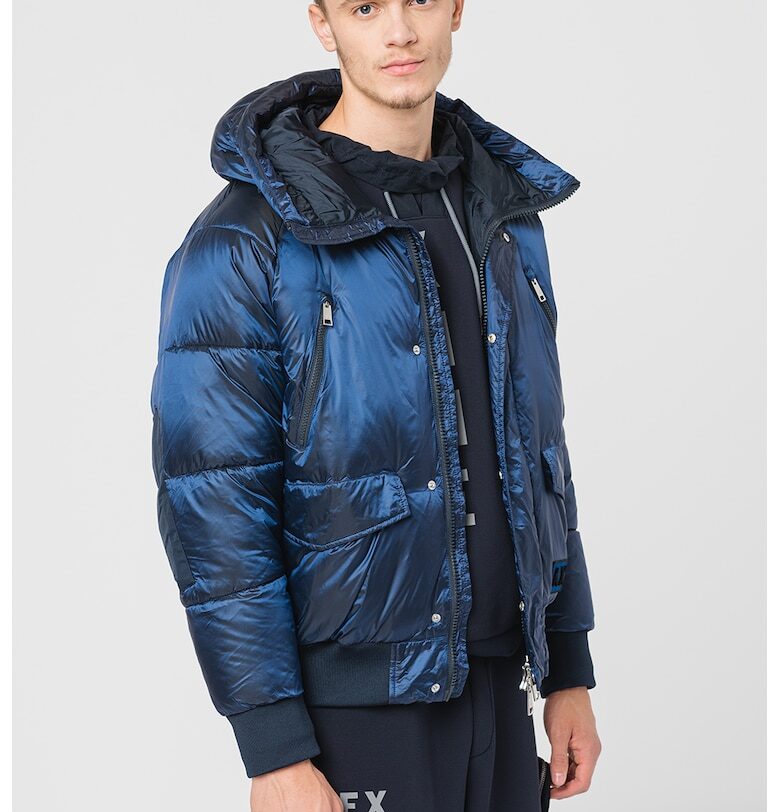 Зимно капитонирано яке с качулка и вата ARMANI EXCHANGE