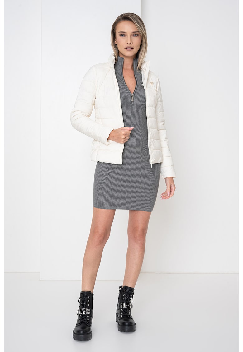 Зимно яке Diann с капитониран дизайн и качулка GUESS