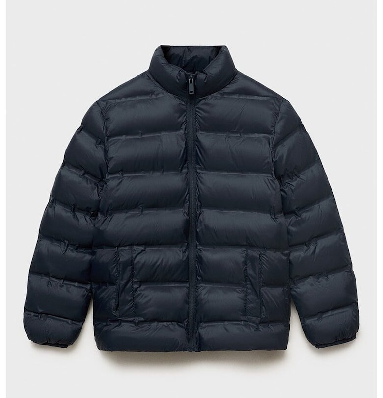 Зимно яке с вътрешен етикет за името Mango