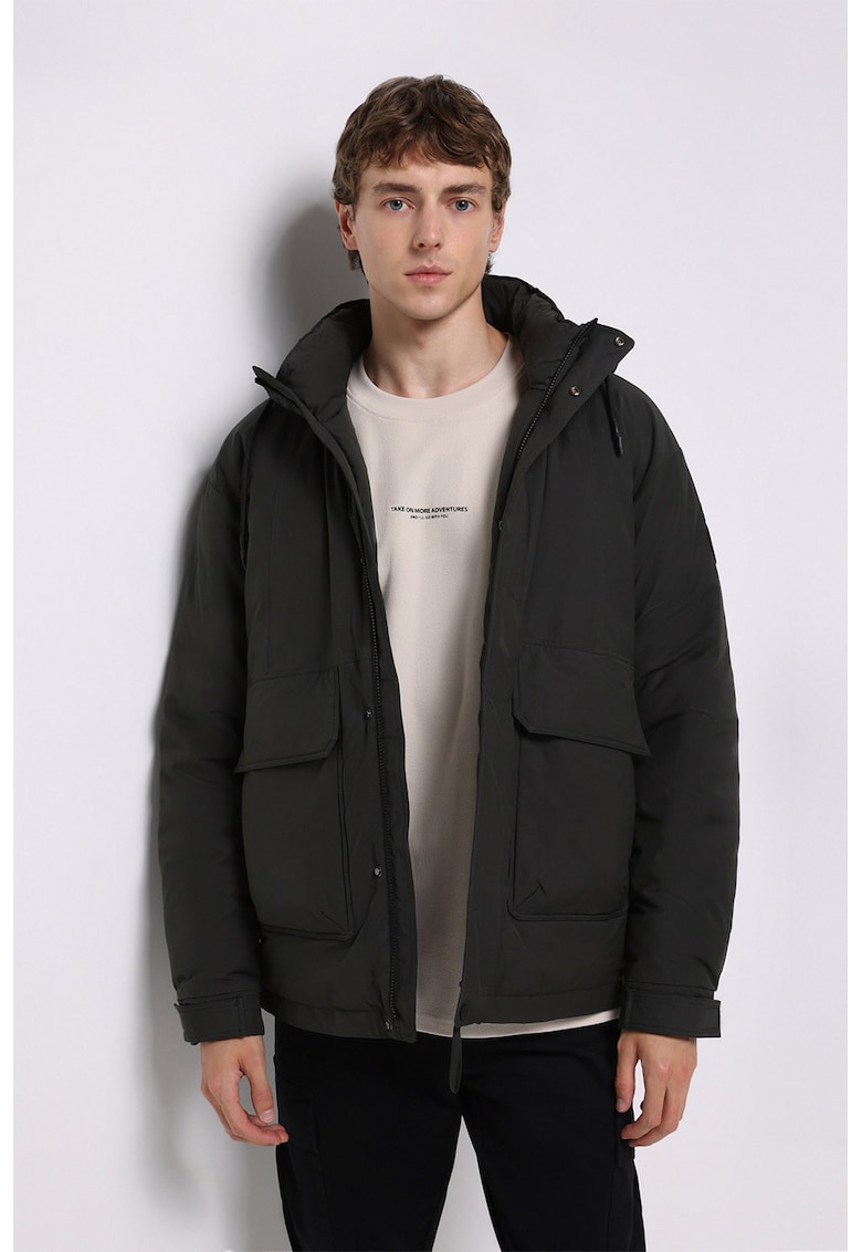 Зимно яке с джоб с капаче COLINS