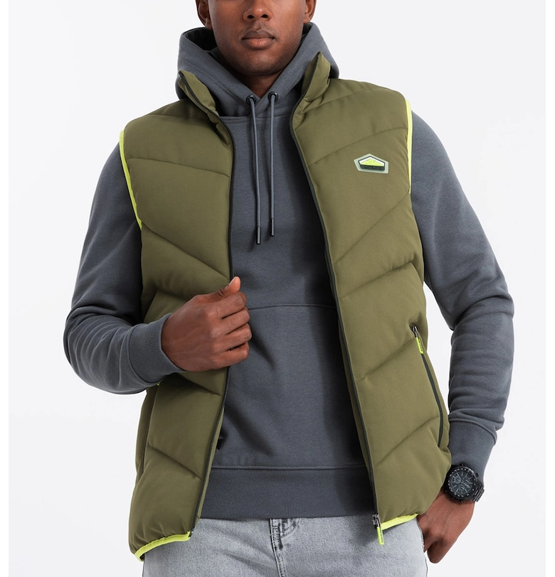 Капитониран елек с джобове с цип OMBRE