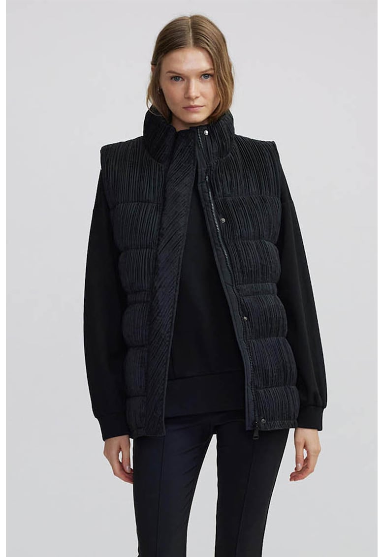 Капитониран елек с релеф Ipekyol