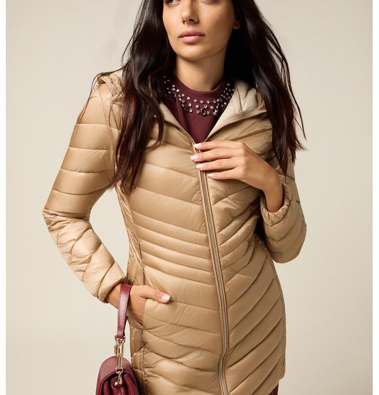 Капитонирано зимно яке с качулка Oltre