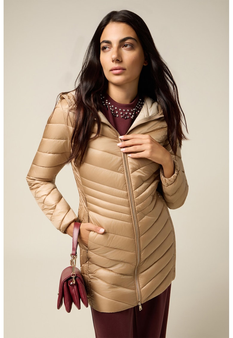 Капитонирано зимно яке с качулка Oltre