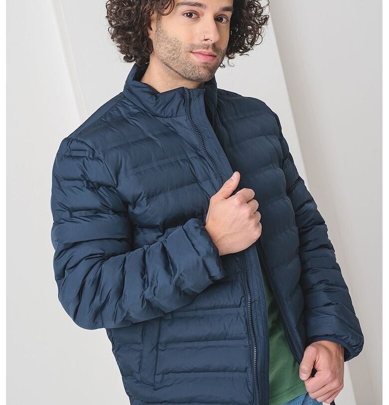 Капитонирано яке с цип Mustang