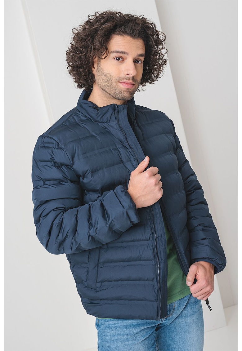 Капитонирано яке с цип Mustang