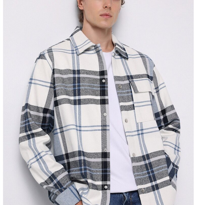 Кариран шакет с капси и джоб на гърдите COLINS