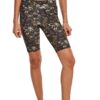 Къс панталон за колоездене с камуфлажен принт Urban Classics