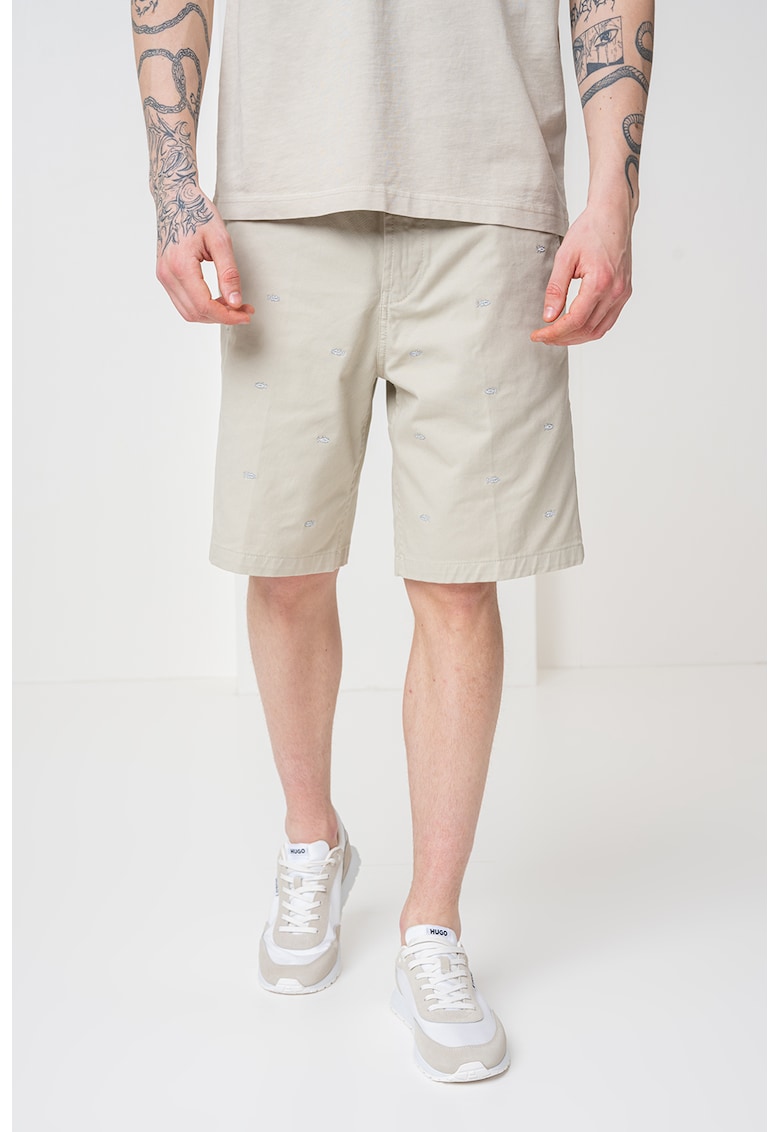 Къс панталон с бродирани детайли BOSS