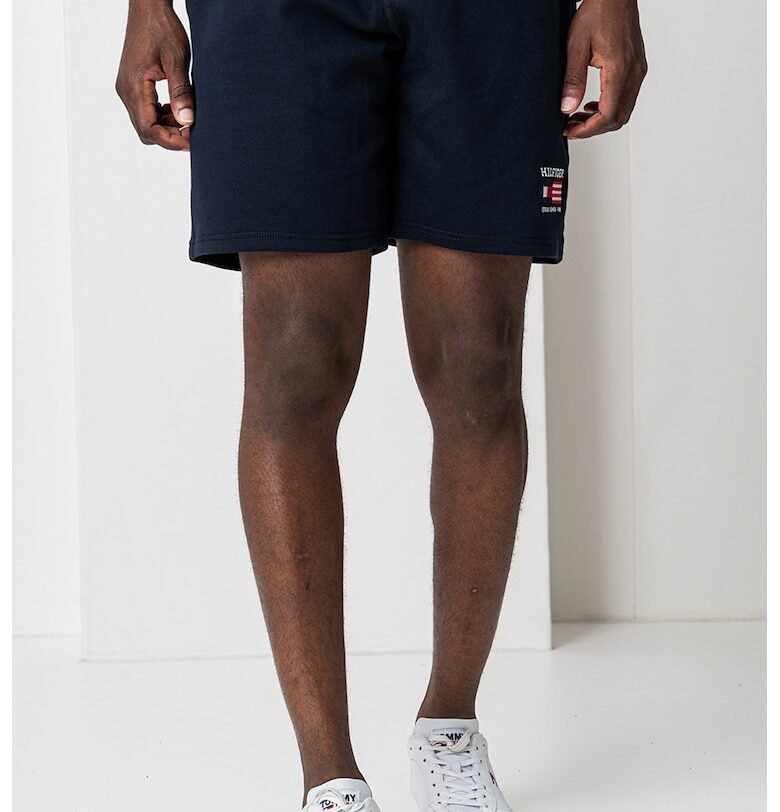 Къс панталон с връзки и лого Tommy Hilfiger