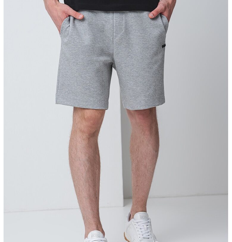 Къс панталон с джобове BOSS