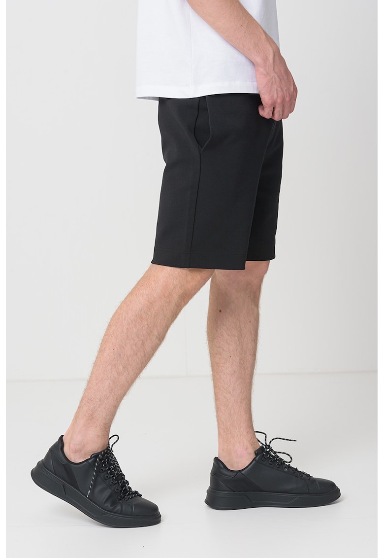 Къс панталон с джобове BOSS