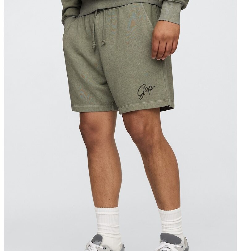 Къс панталон с лого GAP