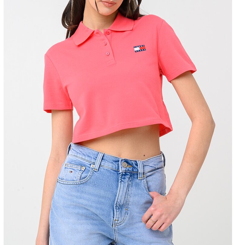 Къса тениска Badge с яка Tommy Jeans