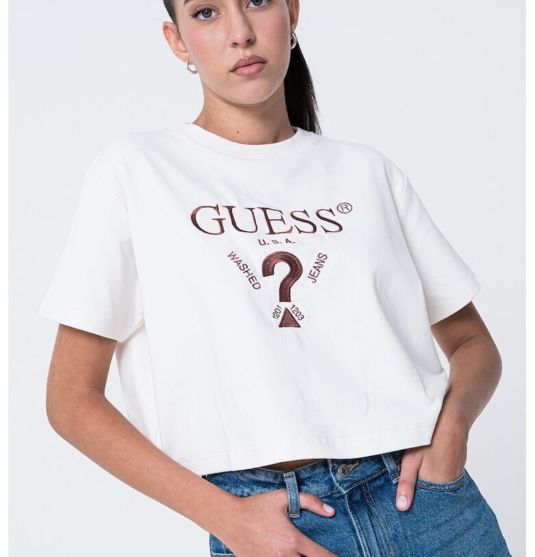 Къса тениска с бродирано лого GUESS