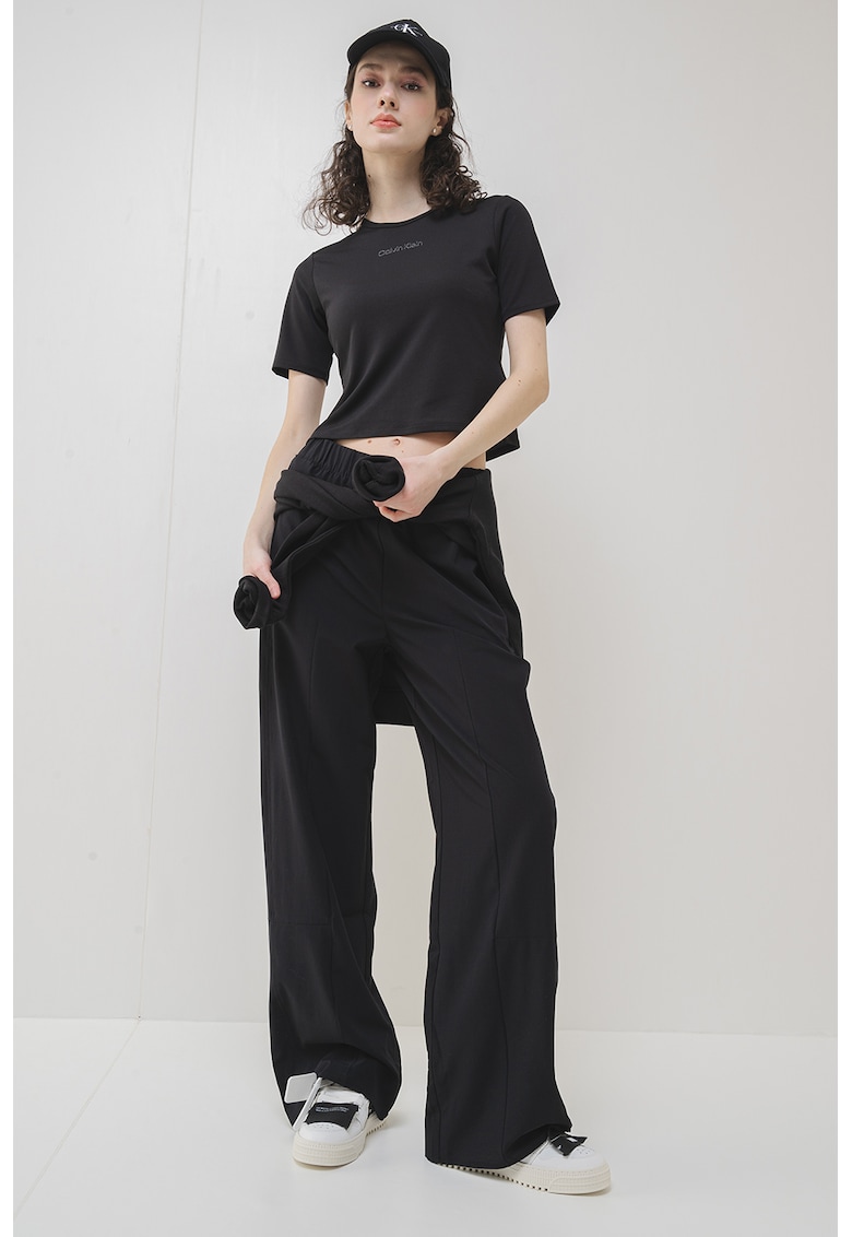 Къса фитнес тениска CALVIN KLEIN