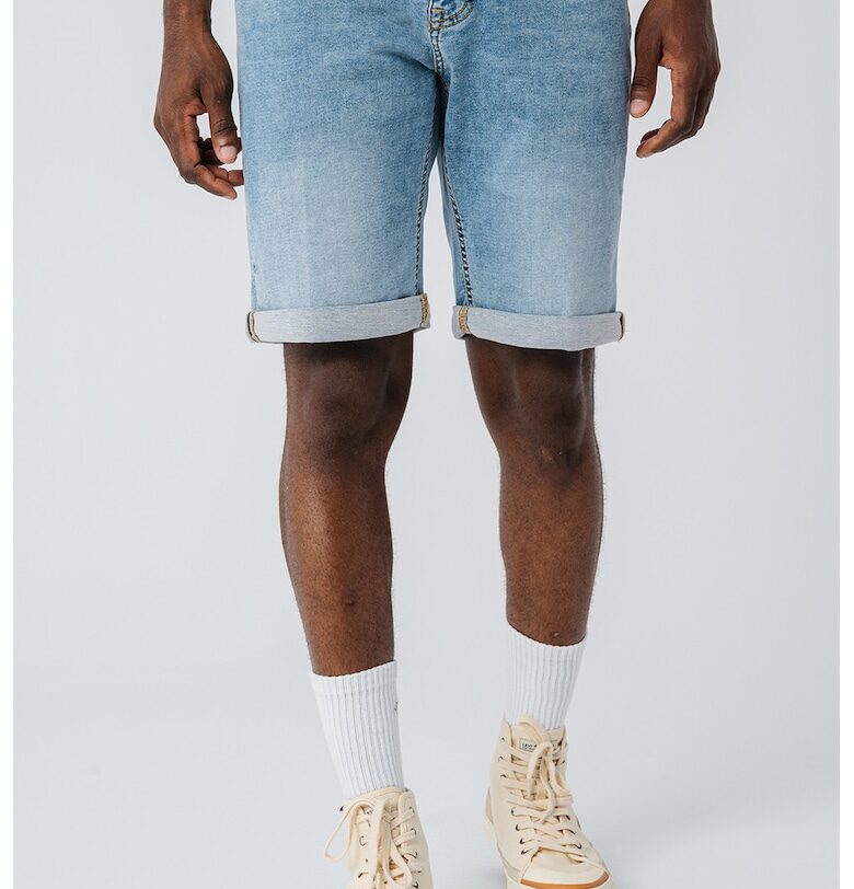 Къси дънки Chicago с навити подгъви Mustang