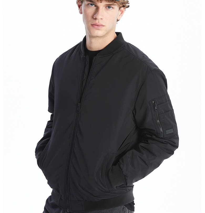 Леко подплатено яке бомбър LC WAIKIKI