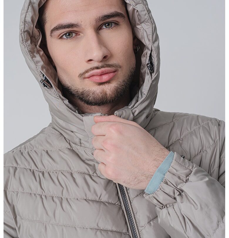 Непромокаемо зимно яке с качулка GUESS