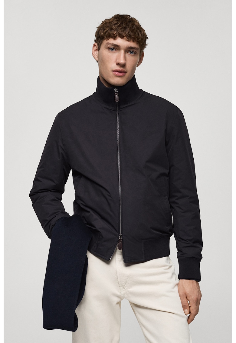 Непромокаемо капитонирано яке Mango