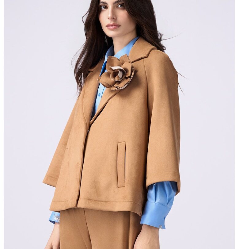 Палто с 3D флорални аликации Oltre