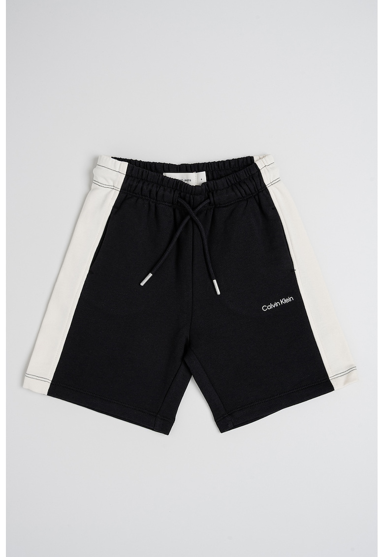 Памучен къс панталон CALVIN KLEIN