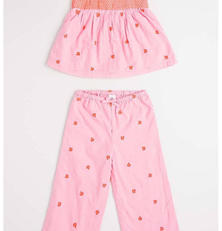 Памучен топ с бродерии и панталон GAP