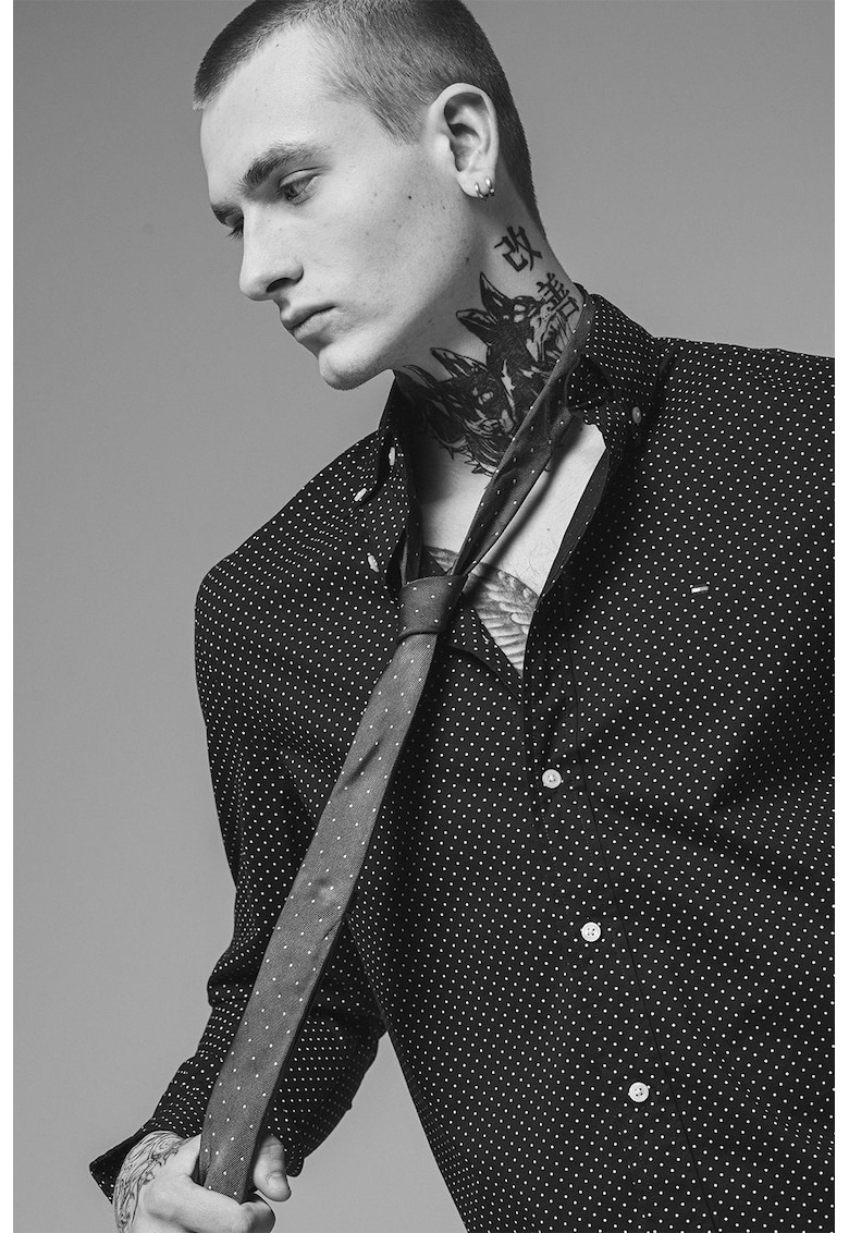 Памучна риза с десен Tommy Hilfiger