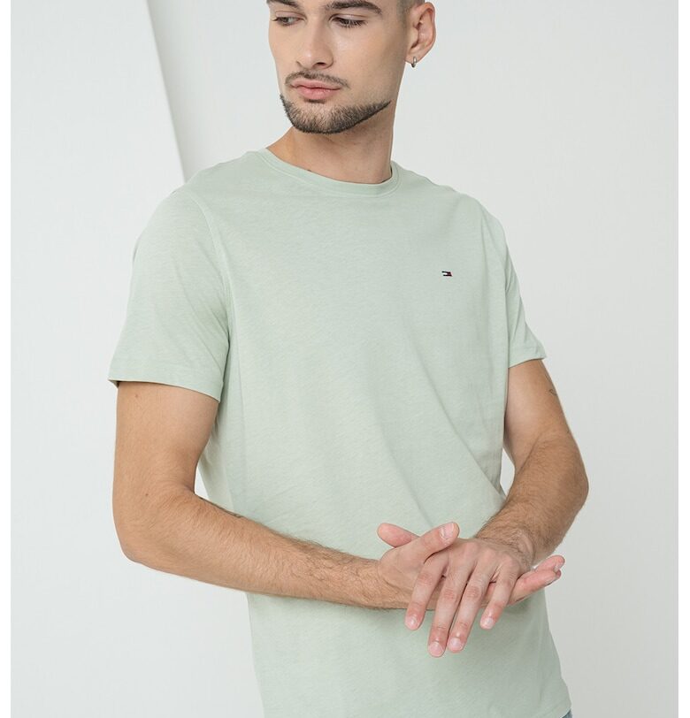 Памучна слим тениска Tommy Jeans