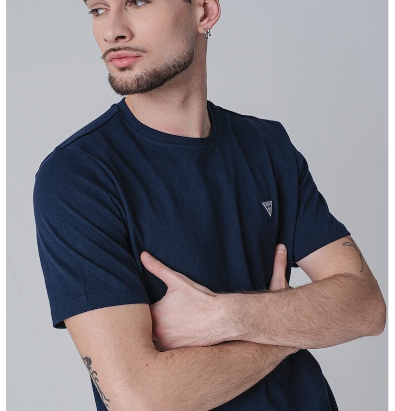 Памучна тениска с овално деколте GUESS