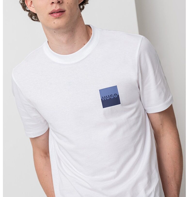 Памучна тениска с овално деколте HUGO