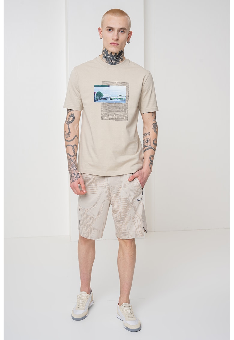 Памучна тениска с овално деколте и графика BOSS