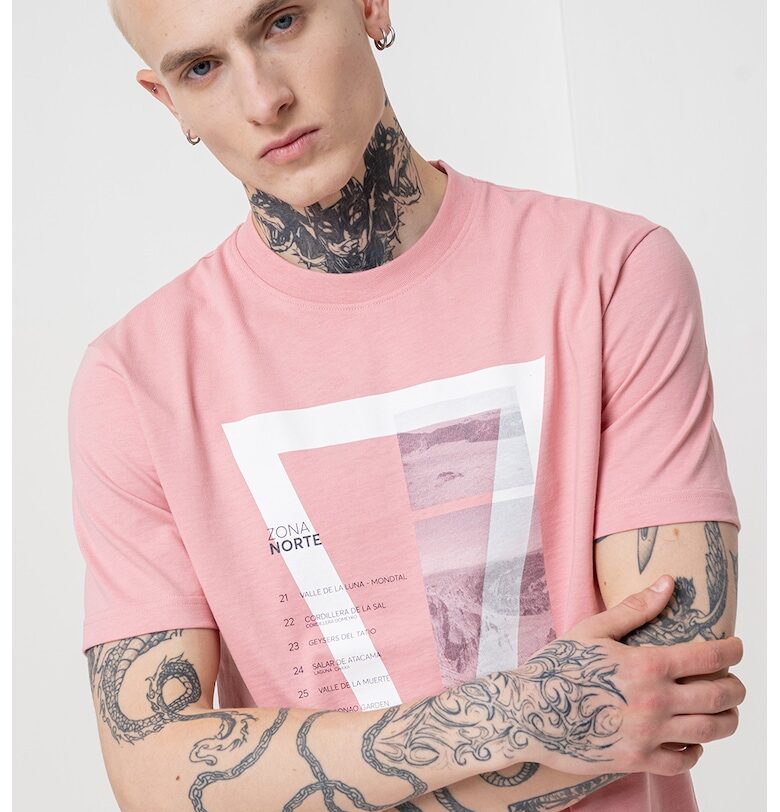 Памучна тениска с овално деколте и графика BOSS