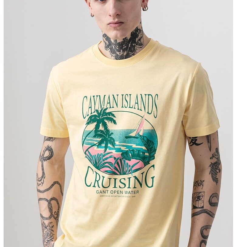 Памучна тениска с принт Gant