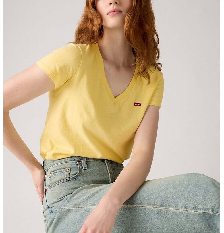 Памучна тениска с шпиц Levis