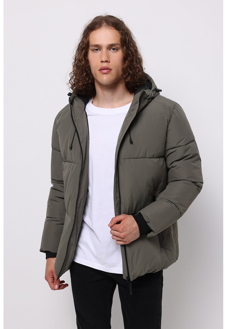 Подплатено зимно яке с качулка COLINS