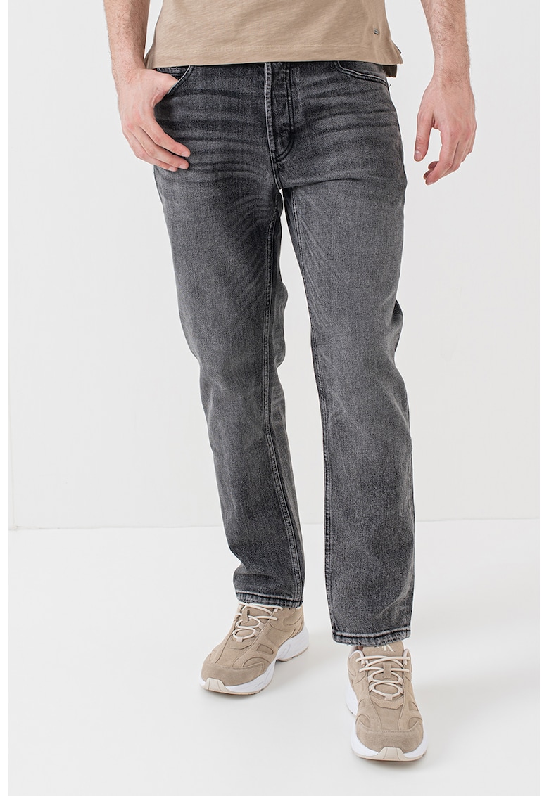 Прави дънки HUGO