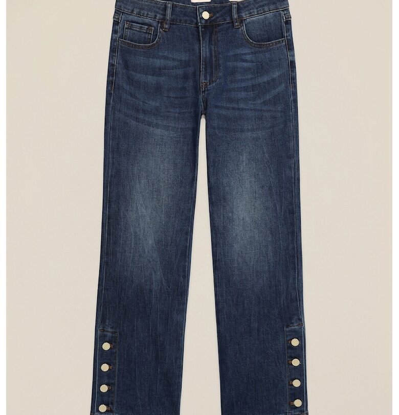 Прави дънки с декоративни копчета Oltre