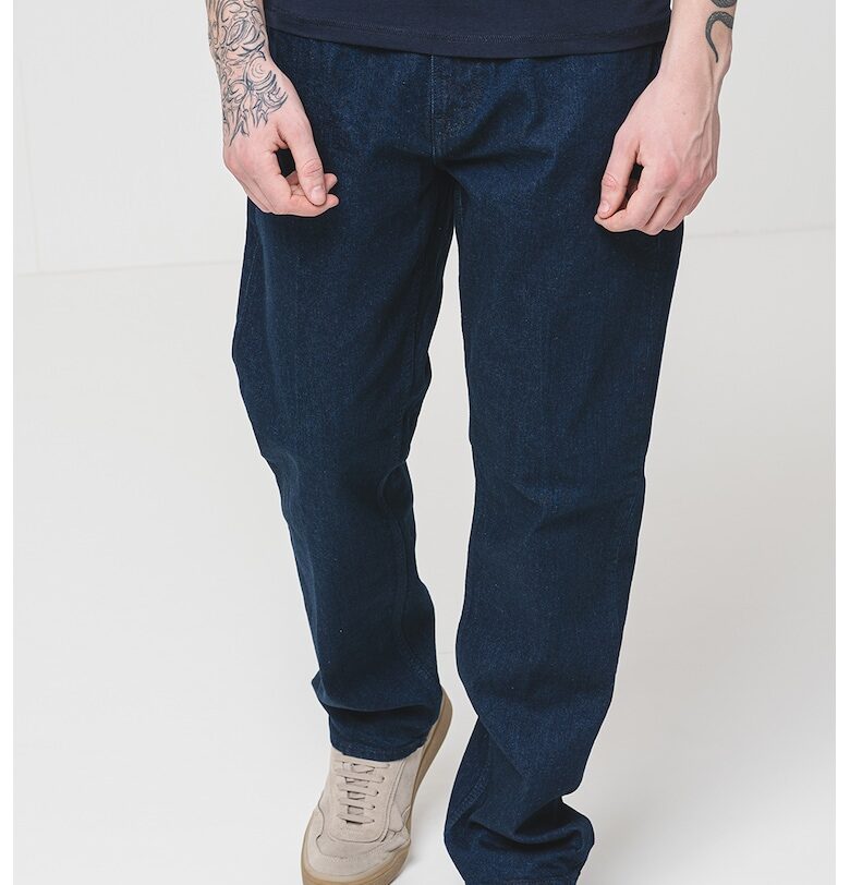 Прави дънки с лого GUESS